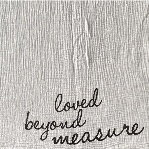 Lulujo “Loved beyond measure” muslin milestone swaddle blanket - Picture 3 of 5